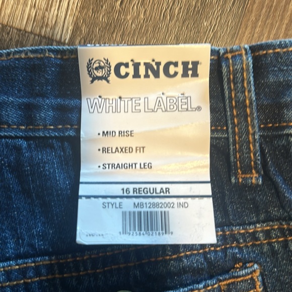 Boys size 16R Cinch white label jeans - Picture 2 of 2
